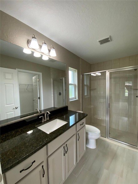 Building Photo - 14843 SW 48th Ave