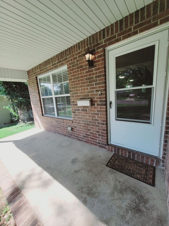 Building Photo - South East Springfield - Southern Hills Ho...