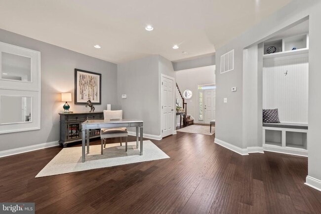 Building Photo - 23303 Mount Middleton Square