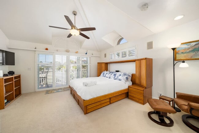 Building Photo - 3464 Carlsbad Blvd