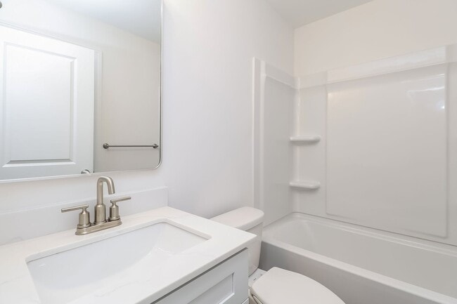 Building Photo - 712 Drakeford Ct