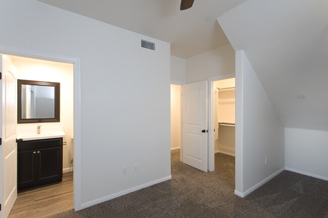 Building Photo - Must See 4 BR Townhome Blocks to USD with ...
