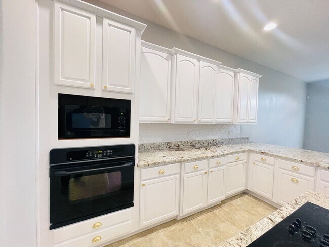 Building Photo - BAY ISLE-POOL HOME-14332 Hampshire Bay Cr. Winter Garden, FL 34787