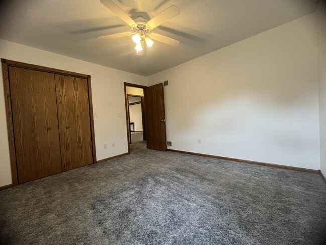 Building Photo - 312 E Main St