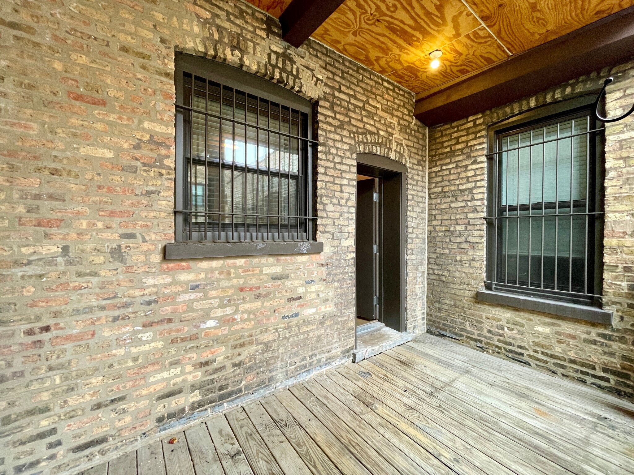 Building Photo - 3405 W Fullerton Ave