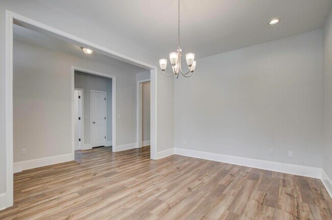 Building Photo - 216 Quimby Hill Dr