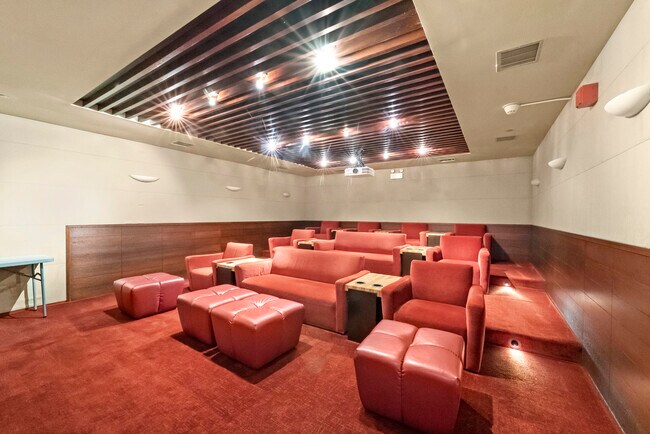 Building Photo - 30 E Huron St