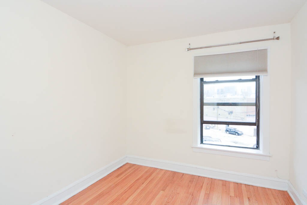 Building Photo - 2651 N Spaulding Ave