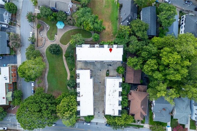 Building Photo - 456 Parkway Dr NE