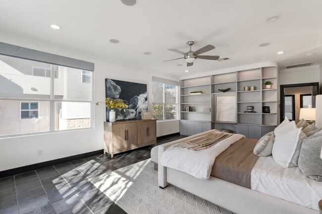 Building Photo - 162 Vieux Carre Dr