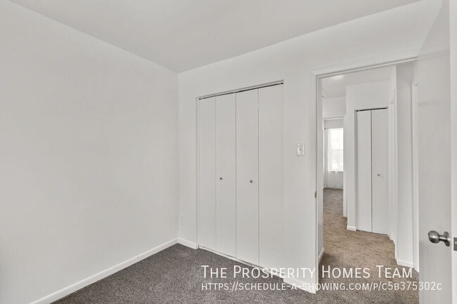 Building Photo - 8774 Tamar Dr
