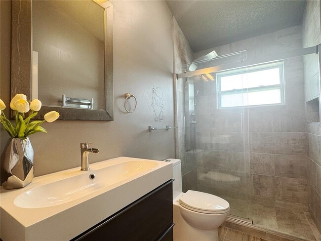 Building Photo - 824 Palm Cove Dr
