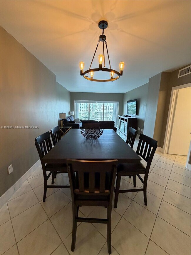 Building Photo - 300 Bayview Dr