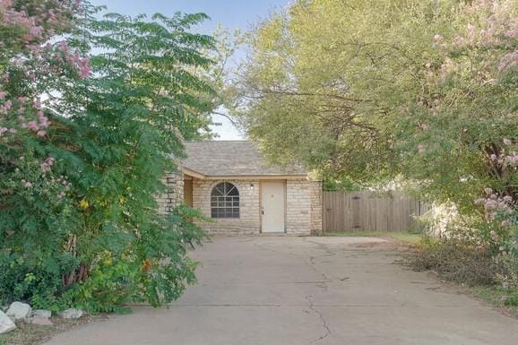 Building Photo - 1206 Westcott Dr