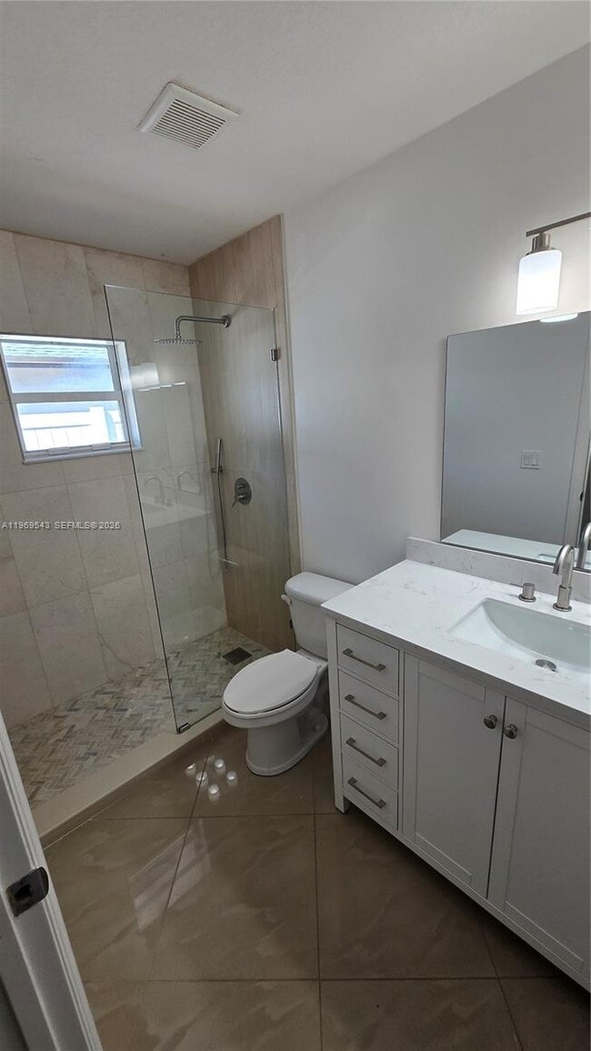 Building Photo - 250 Ipswich St