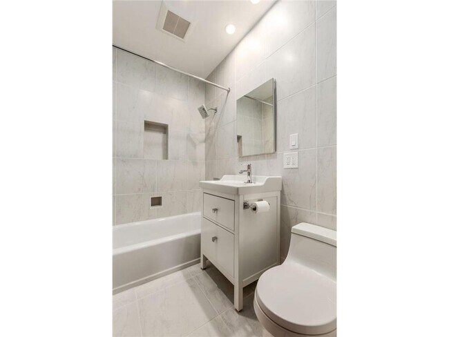 Building Photo - 5449 42nd Ave S