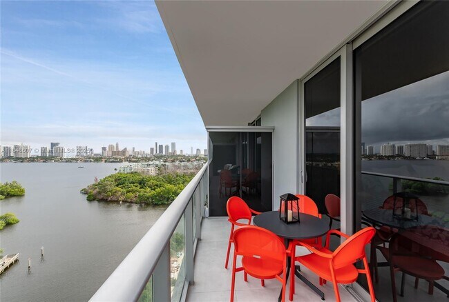 Building Photo - 16385 Biscayne Blvd