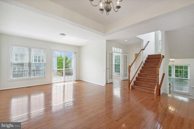 Building Photo - 15041 Clementine Way