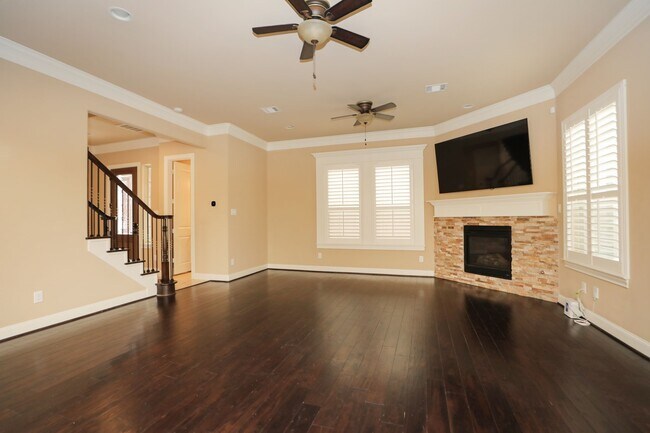 Building Photo - 11002 Upland Forest Dr