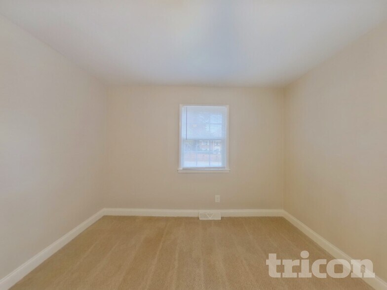 Building Photo - 6809 Cardigan Ave