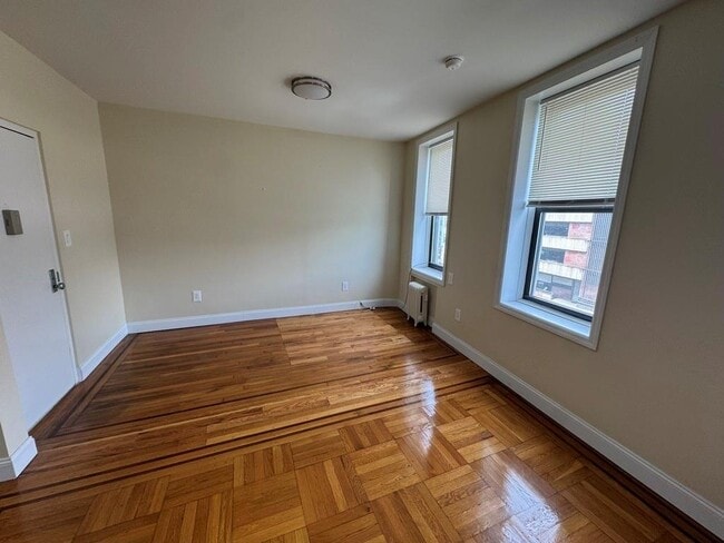 Building Photo - 518 86th St