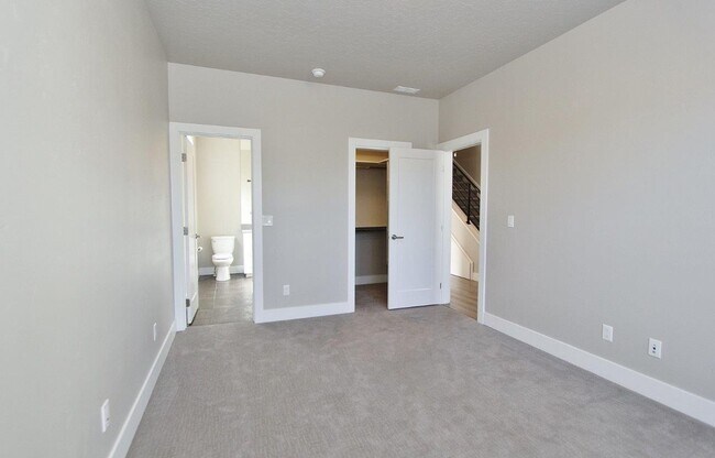 Building Photo - Alluring Beach-Style Home Nestled in SE Boise