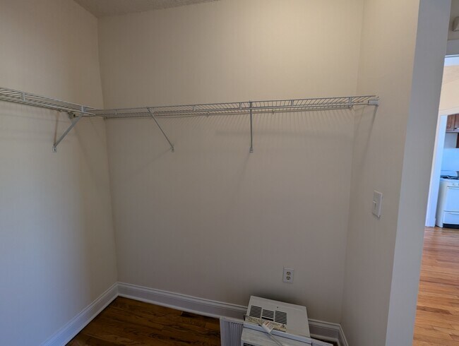 Building Photo - 2653 N Spaulding Ave