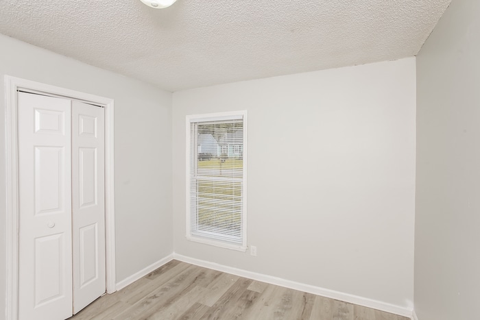 Building Photo - 524 Parlock Rd