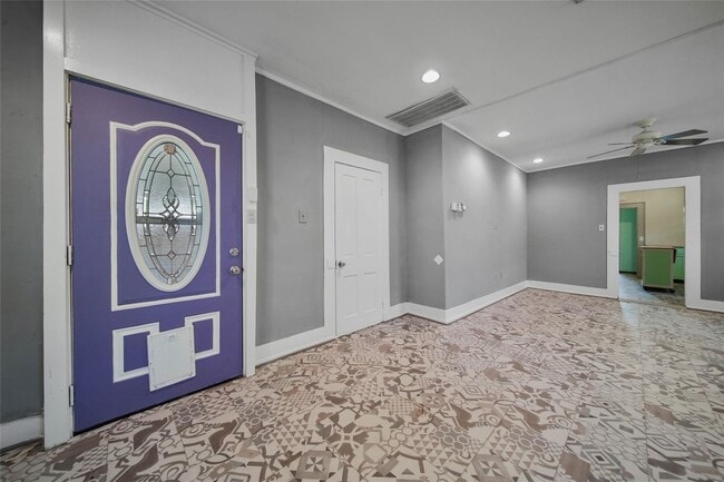 Building Photo - 606 Granberry St