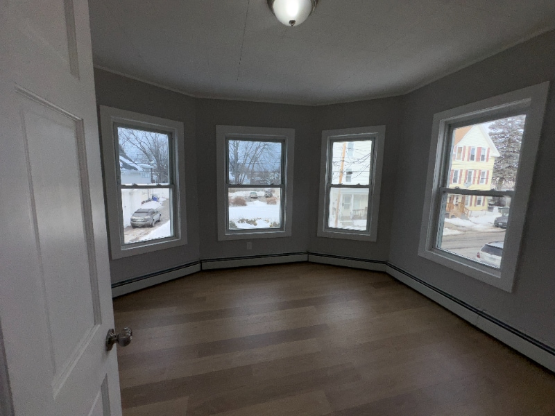 Building Photo - 267 Silver St