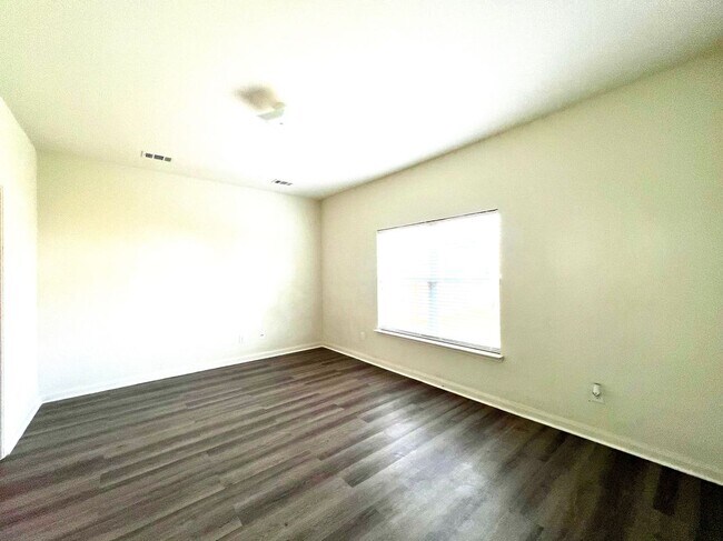 Building Photo - 6233 White Jade Dr