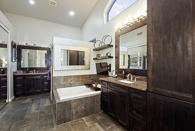 Building Photo - 29641 N 67th St