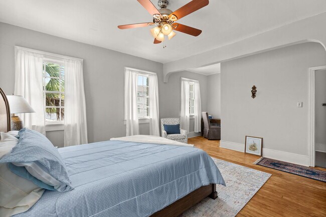 Building Photo - 335 Ashley Ave