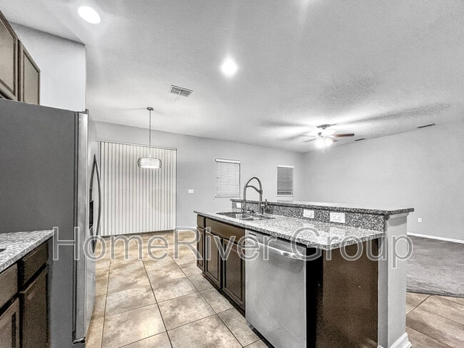 Building Photo - 2830 Moonstone Bend
