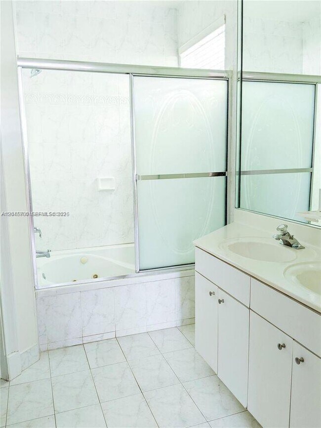 Building Photo - 8853 SW 108th Pl