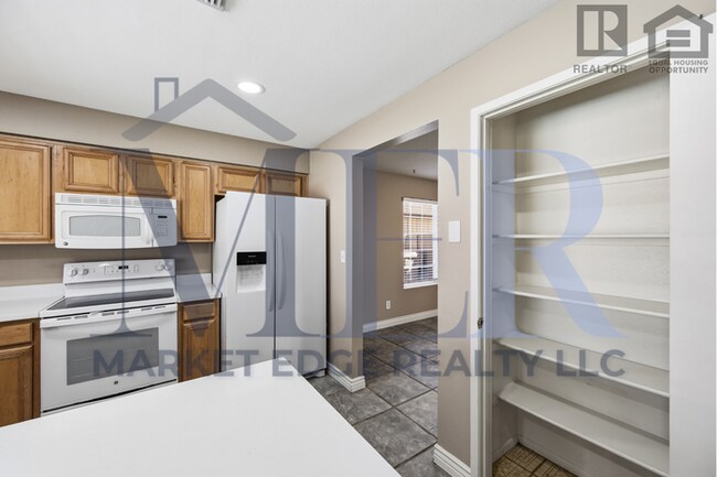 Building Photo - 3Bed/2Bath House at Peoria Ave/59th Ave! Ready for Immediate Move-In! -- NO HOA! FULLY REMODELED!