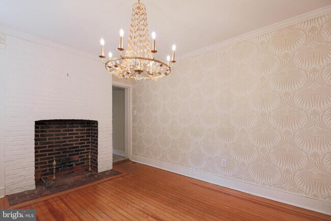 Building Photo - 217 S Lee St