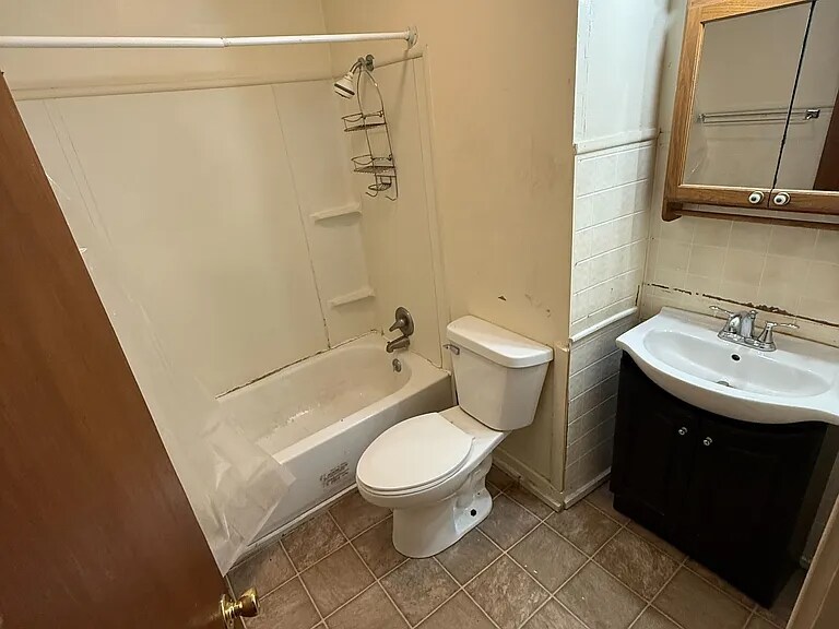 Building Photo - 118 W Buckeye Ave