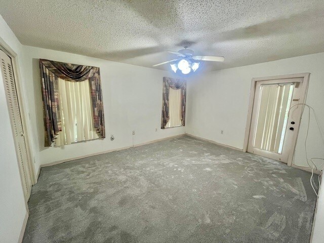 Building Photo - 5638 Country Lakes Dr
