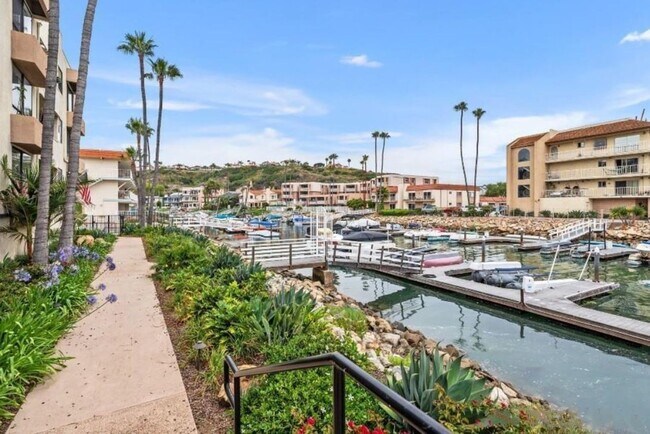 Building Photo - Panoramic Ocean and Lagoon Views