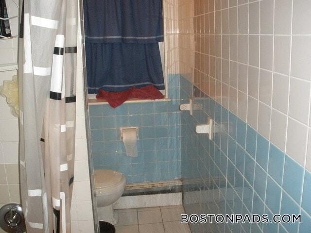 Building Photo - 11 Aberdeen St