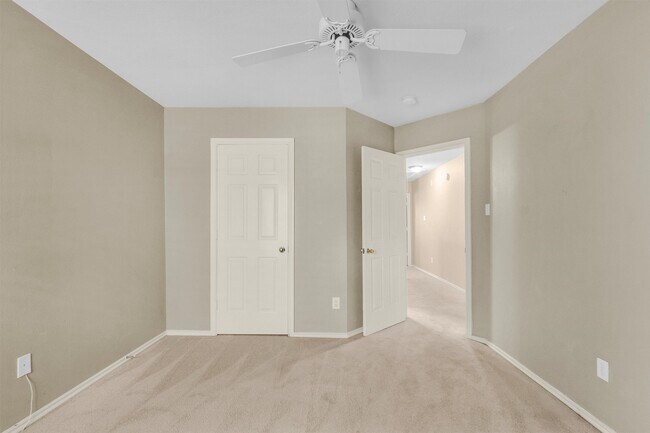 Building Photo - 31 N Walden Elms Cir