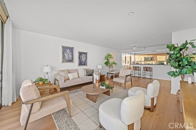 Building Photo - 343 Pioneer Dr