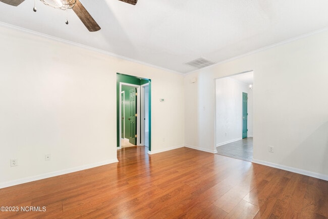 Building Photo - 1 S Onsville Pl