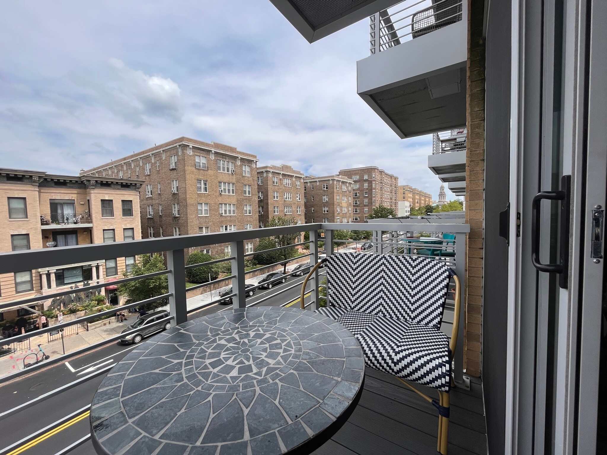 Building Photo - 2550 17th St NW