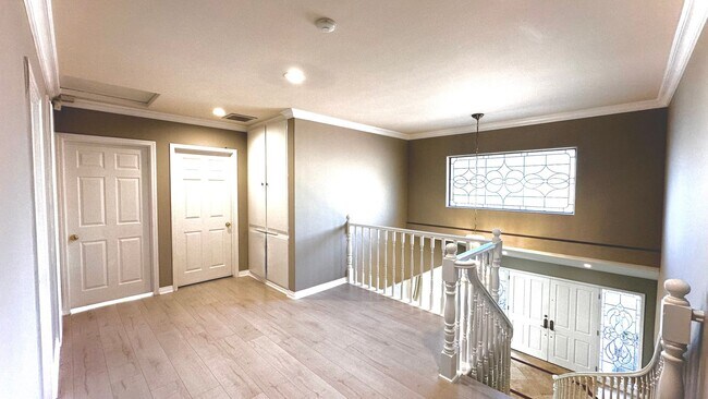 Building Photo - ABSOLUTELY STUNNING ENTERTAINER HOME (4 be...