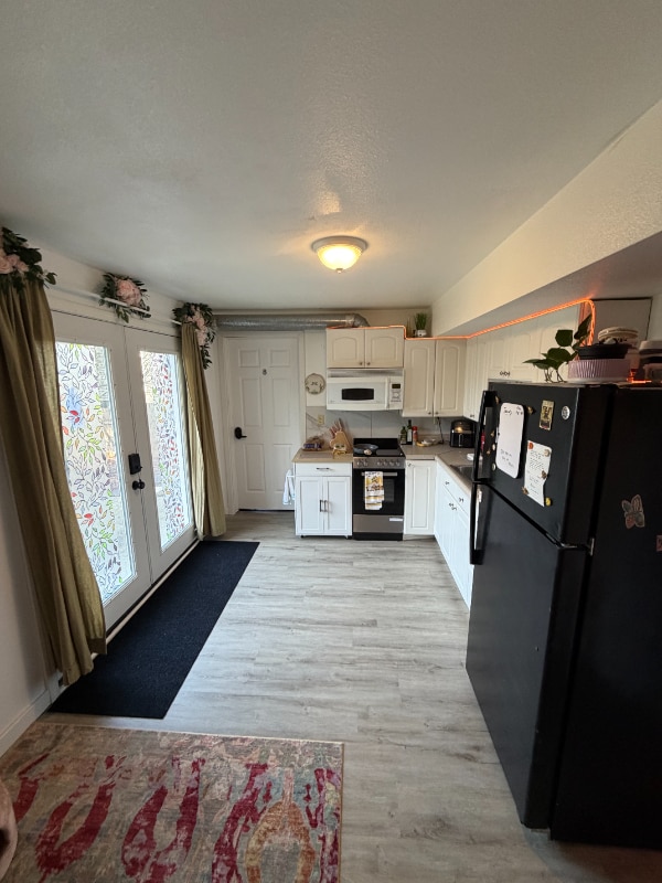 Building Photo - 2914 Sunset Dr W