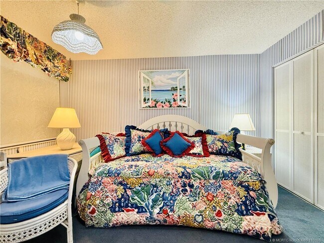 Building Photo - 9500 S Ocean Dr