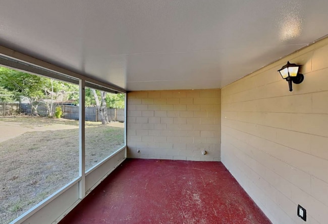Building Photo - 534 San Marie Ave