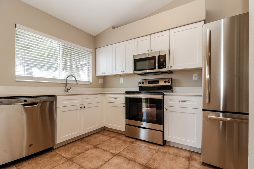 Building Photo - 13244 Prestwick Dr